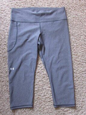 Under Armour HeatGear Compression Gray XL Capri Leggings Yoga Pants Pkt Like New